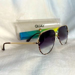 Quay High Key Sunglasses- Gold tortoise fade